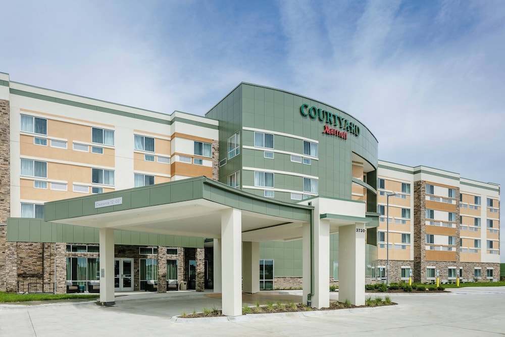 Courtyard by Marriott Omaha Bellevue Beardmore Event Center - photo 47