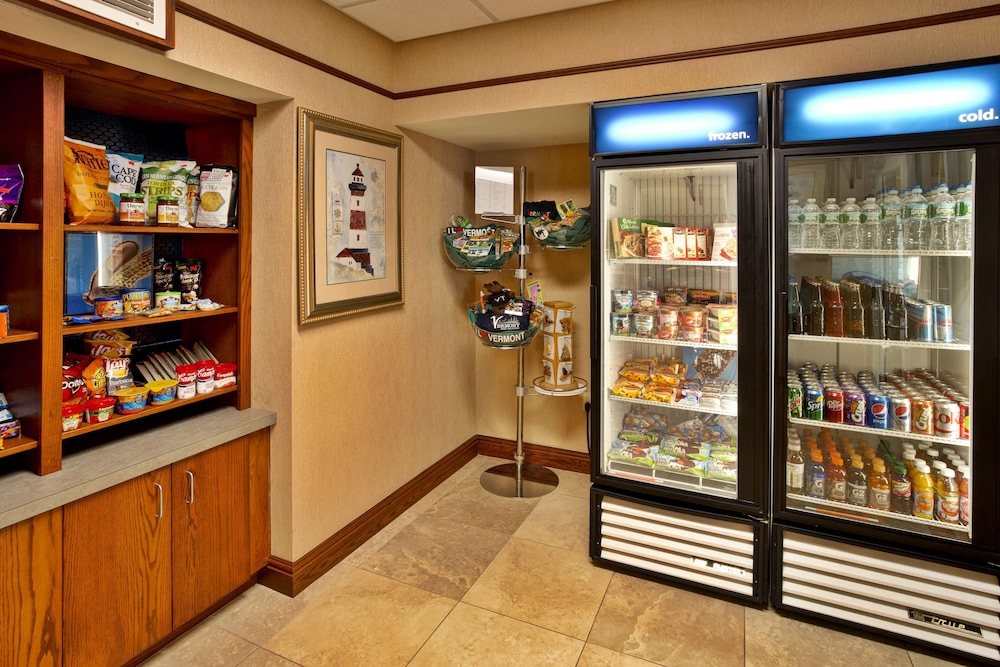 Hampton Inn Rutland - photo 60
