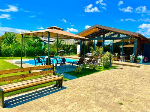 Eco Saguramo Chalet