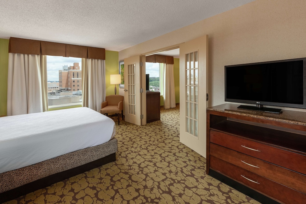 Hilton Garden Inn Pittsburgh University Place - photo 6