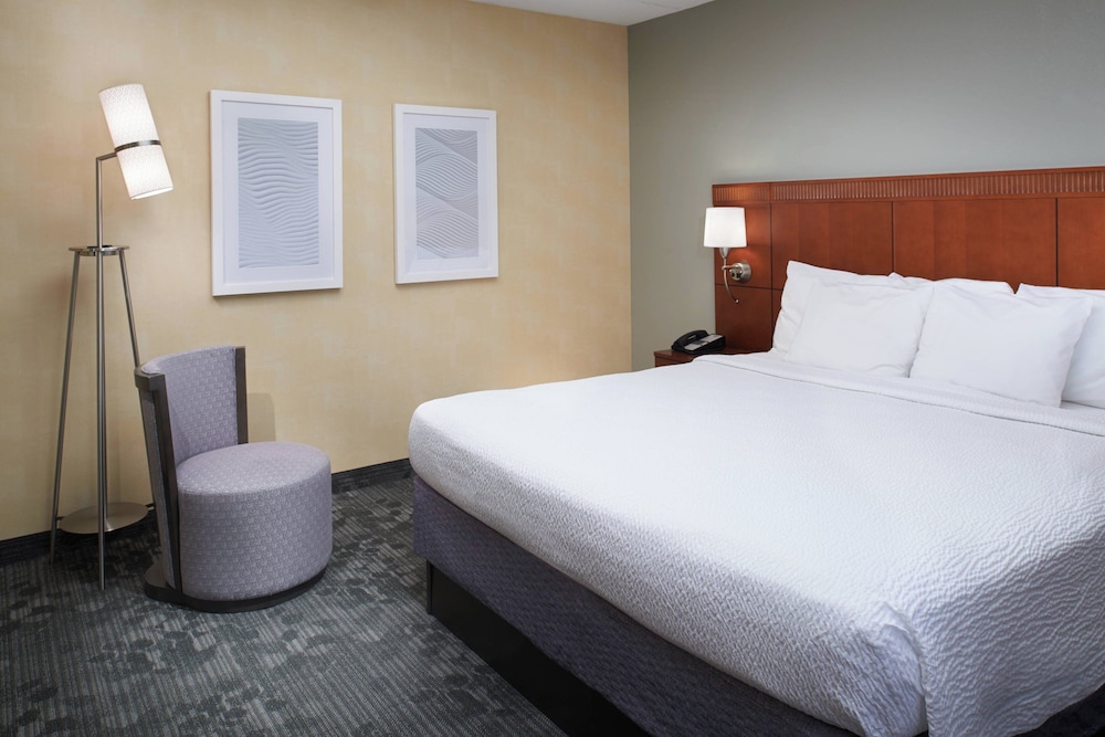 Courtyard by Marriott Rockford - photo 6