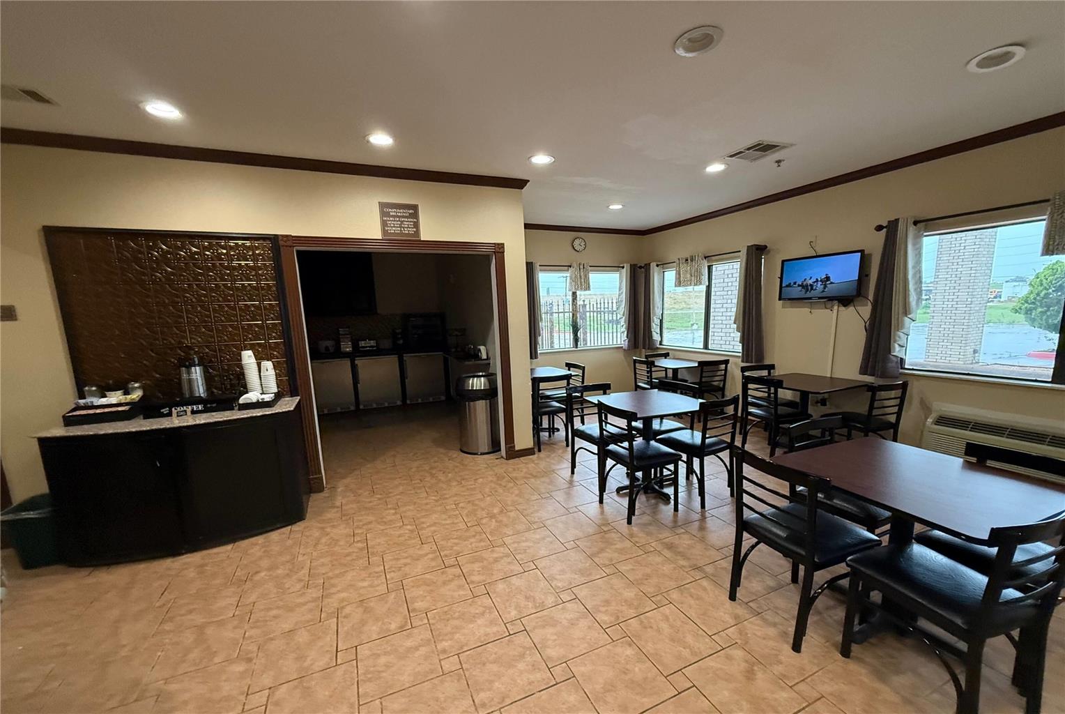 Days Inn by Wyndham Navasota - photo 31