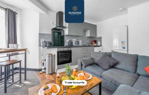 The Cleppie Invoice And Reduced Price Only Via Sunrise Short Lets Dundee 3 Rooms 4 Beds Recently Renovated Free Wifi Free Street Parking Ground Floor Fully Equipped Short And Only 5 Mins To Stannergate Ports — 4-Star Luxury Hotel in Dundee, United Kingdom