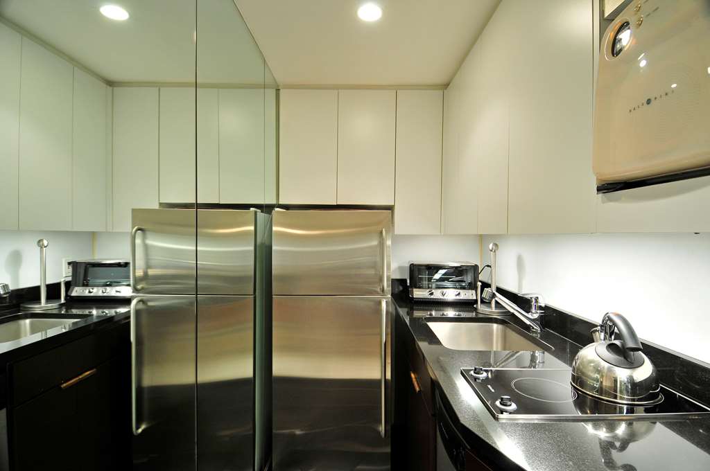 The Lombardy Hotel - photo 26