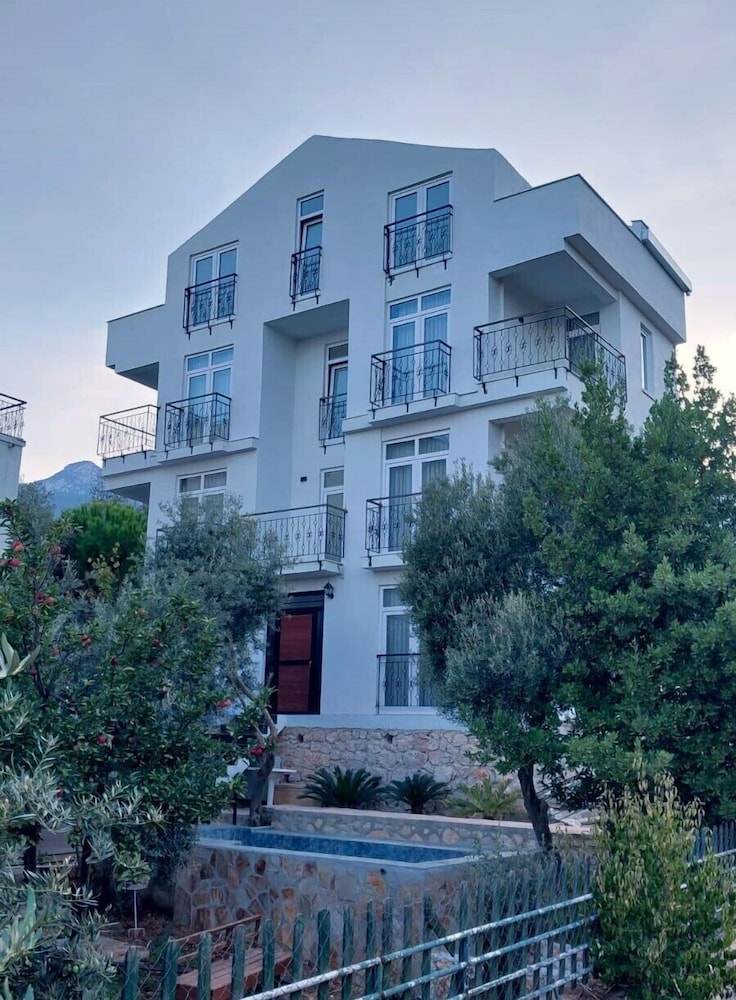 Seron Mountain House — 4-Star Luxury Hotel in Konyaalti, Turkey