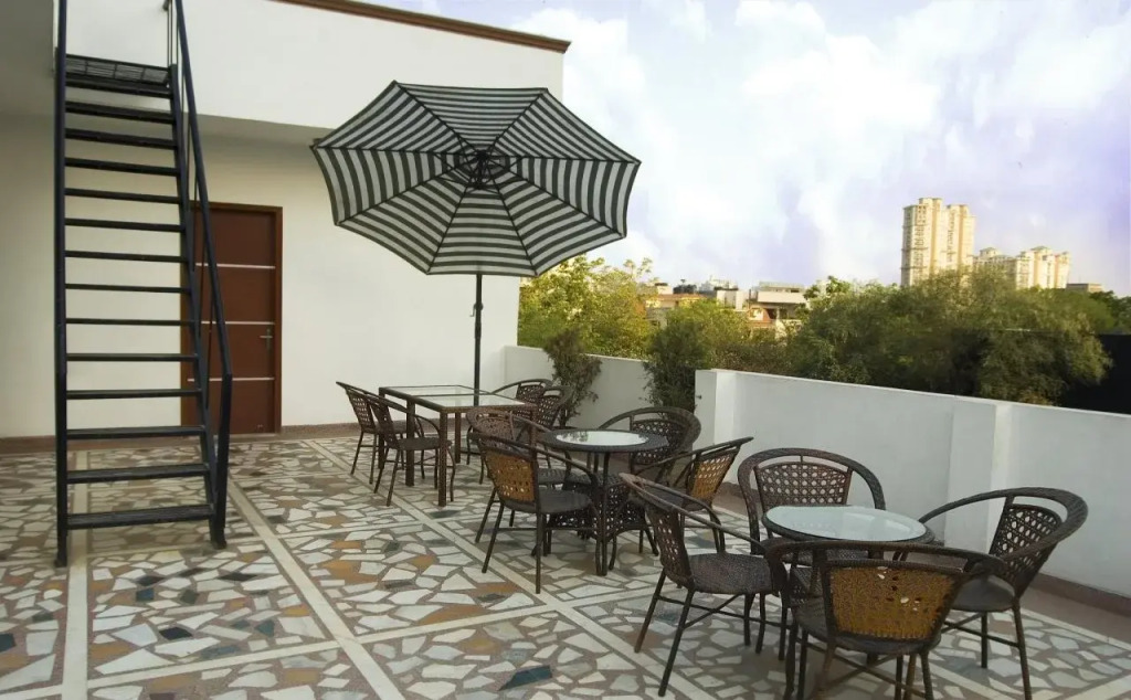 Tree Top Greens Serviced Apartment