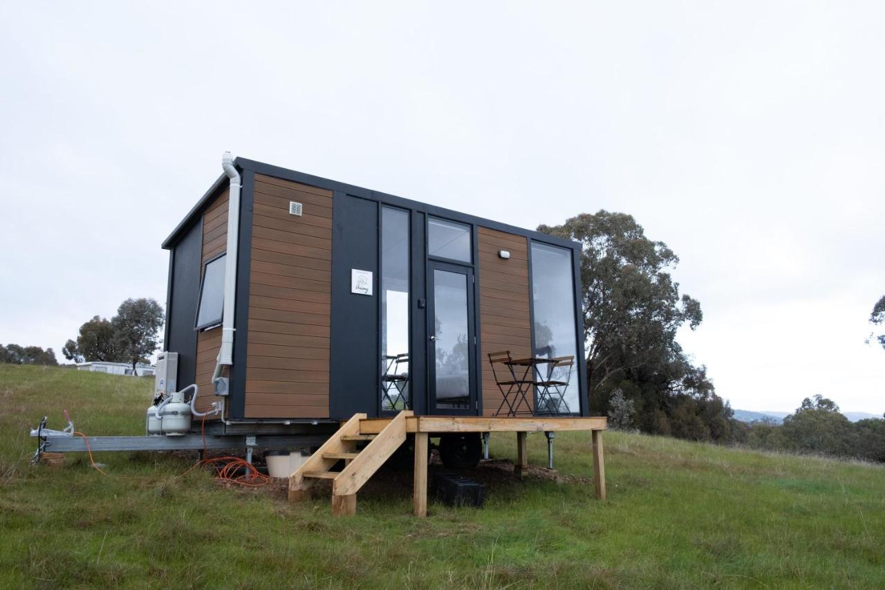Sunset View at Euroa by Tiny Away — hotel in Euroa