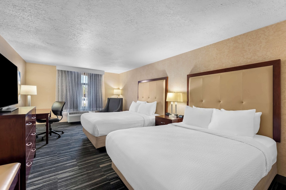 Best Western Plus Abbey Inn - photo 7