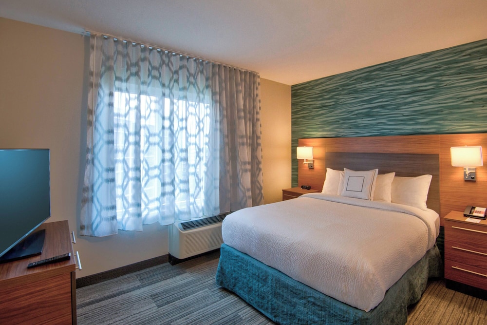 TownePlace Suites by Marriott Miami Airport - photo 14