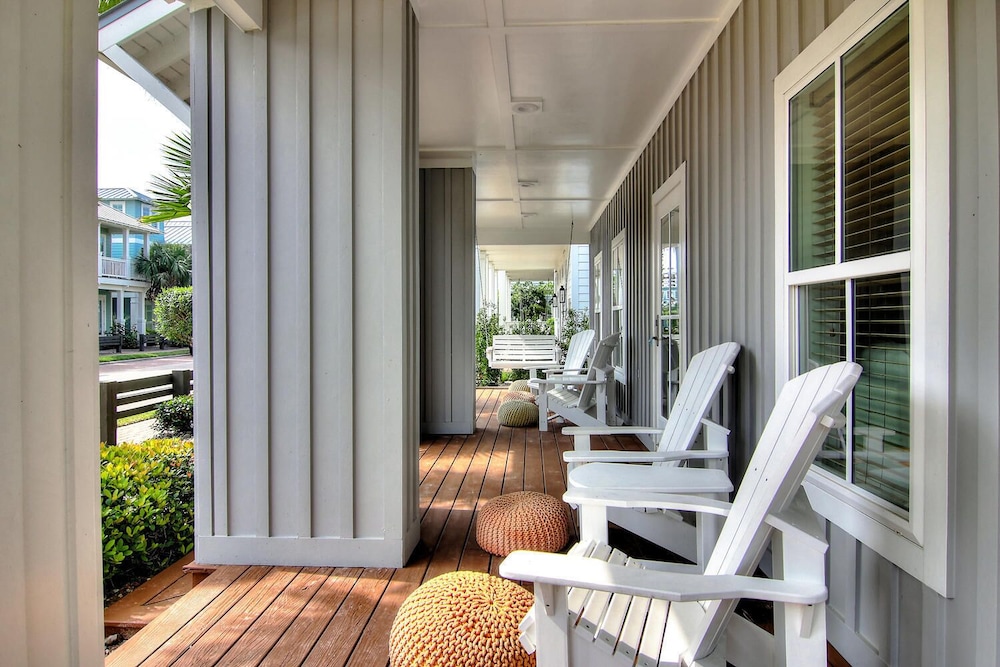 Grey Mist 123 St in Port Aransas, United States
