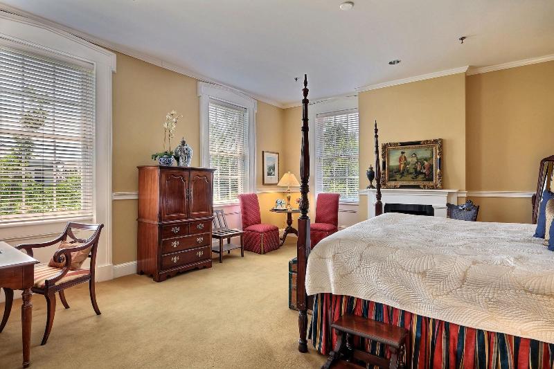 The Presidents Quarters Inn - photo 176