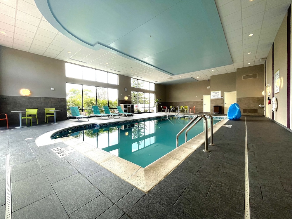 Home2 Suites by Hilton Milwaukee Airport - photo 20
