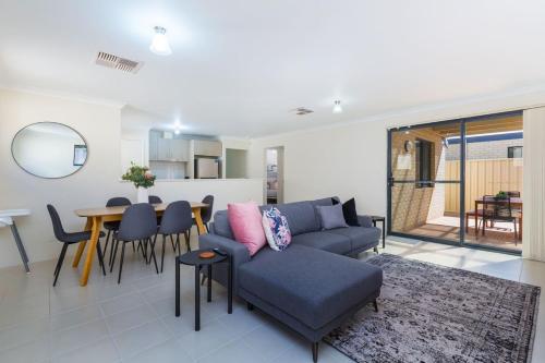 Family Perfection In Quiet And Convenient Location — Perth