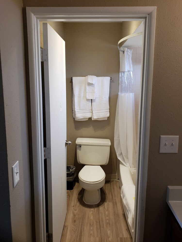 Yakima Valley Inn - photo 25