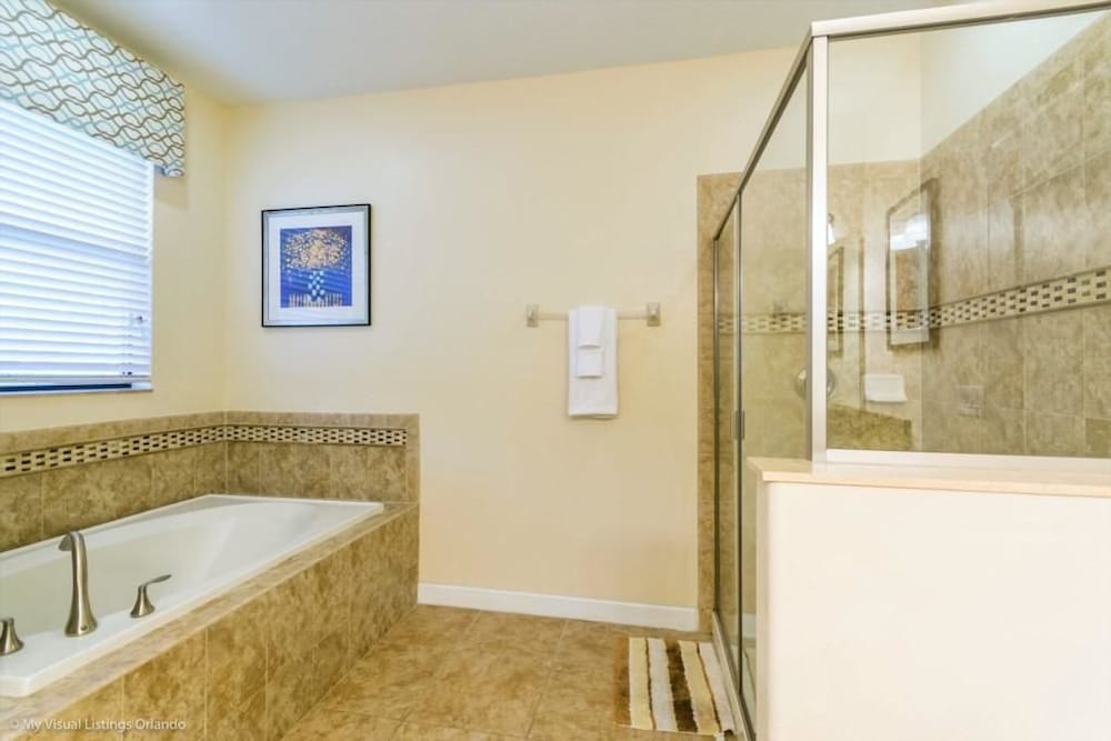 Amazing Champions Gate 9 Bedrom 5 Bath - photo 12