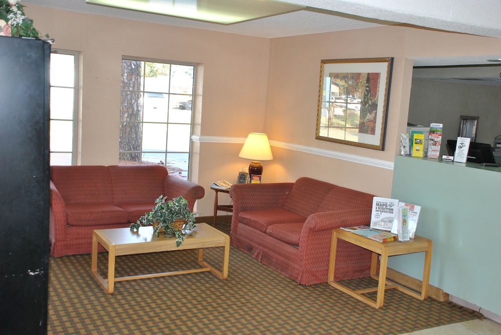 America's Best Inn and Suites Beaufort - photo 4