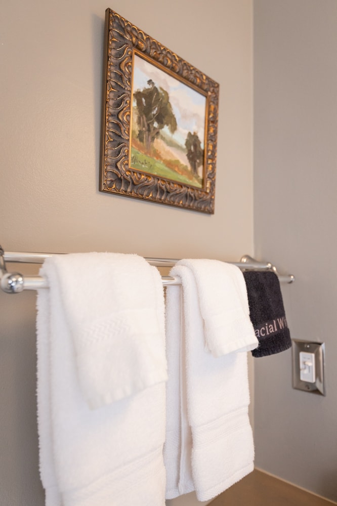 Nantucket Whale Inn - photo 44