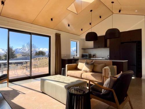 The Peaks Lake Tekapo in Lake Tekapo, New Zealand