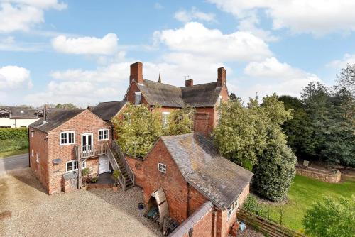 The Hollies — 4-Star Luxury Hotel in Lutterworth, United Kingdom