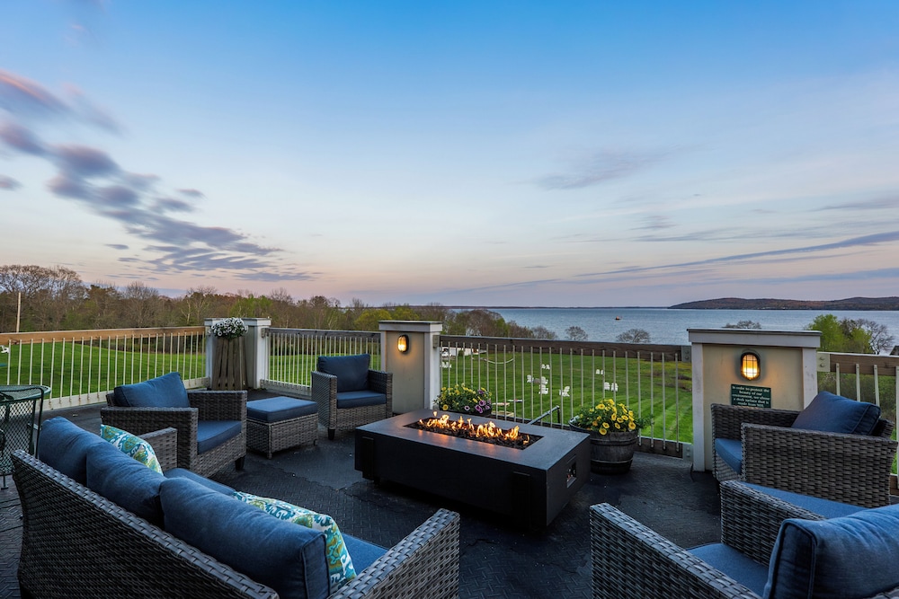 Fireside Inn & Suites Belfast - photo 49