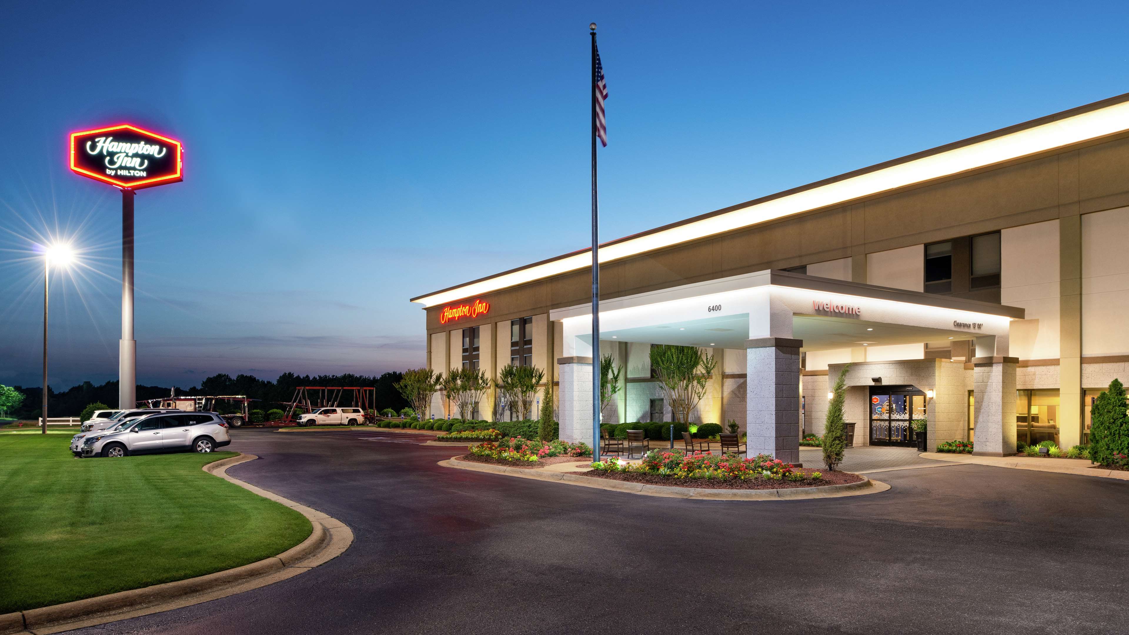 Hampton Inn Tuscaloosa East - photo 2