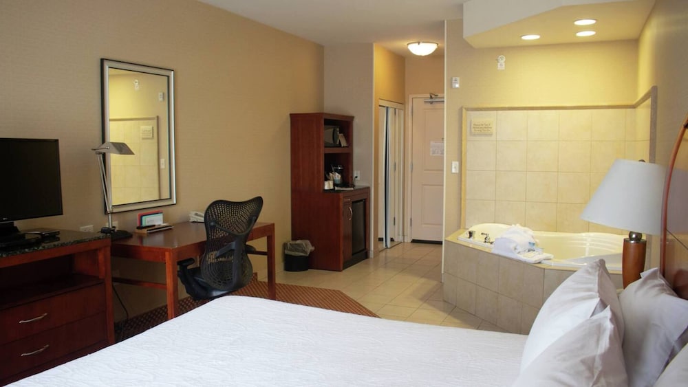 Hilton Garden Inn Laramie - photo 24