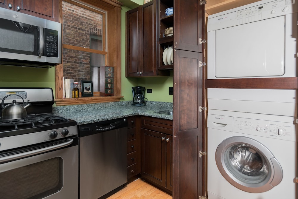 Chicago Guest House Wrigleyville - photo 16