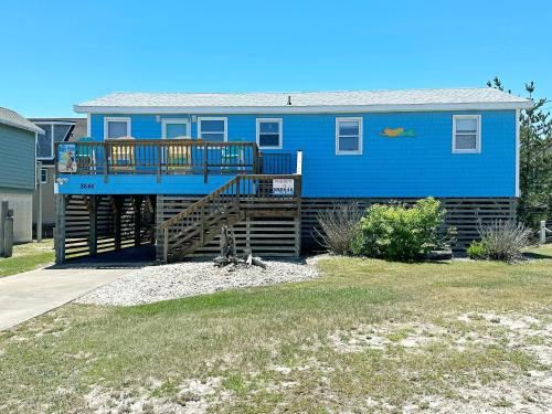 SN8646 Happy Parrot — 4-Star Luxury Hotel in Nags Head, United States