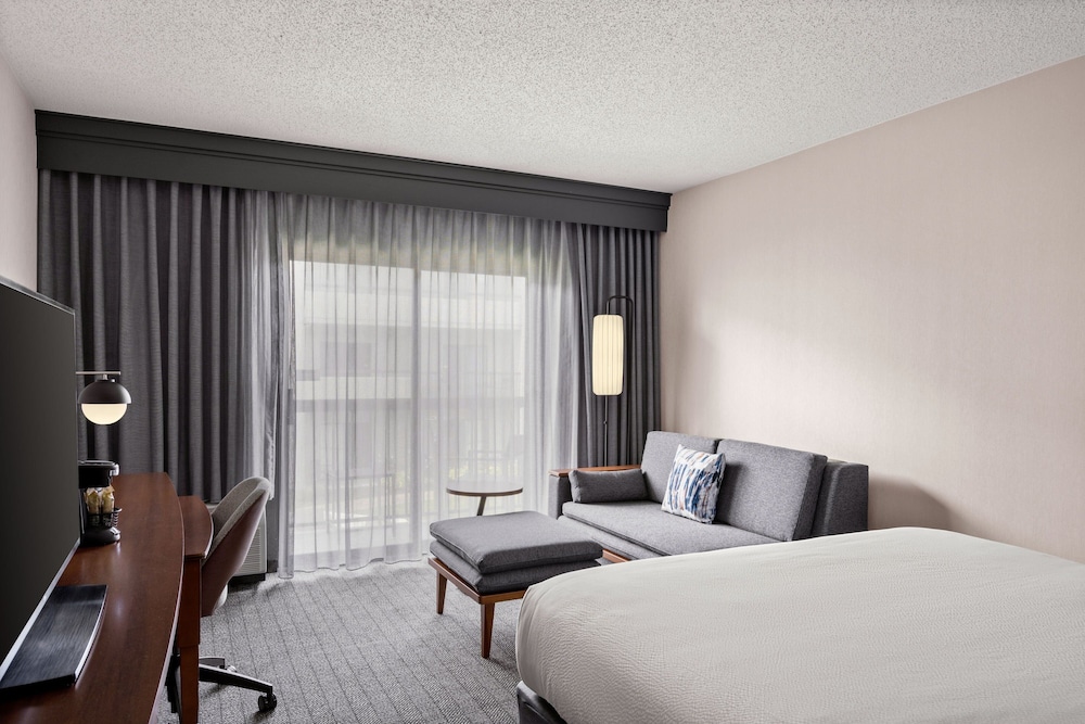 Courtyard by Marriott Detroit Livonia - photo 21