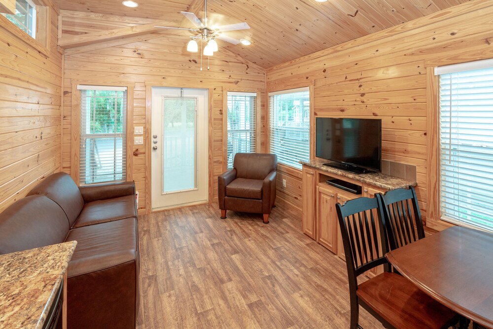 Sun Retreats Texas Hill Country - photo 27