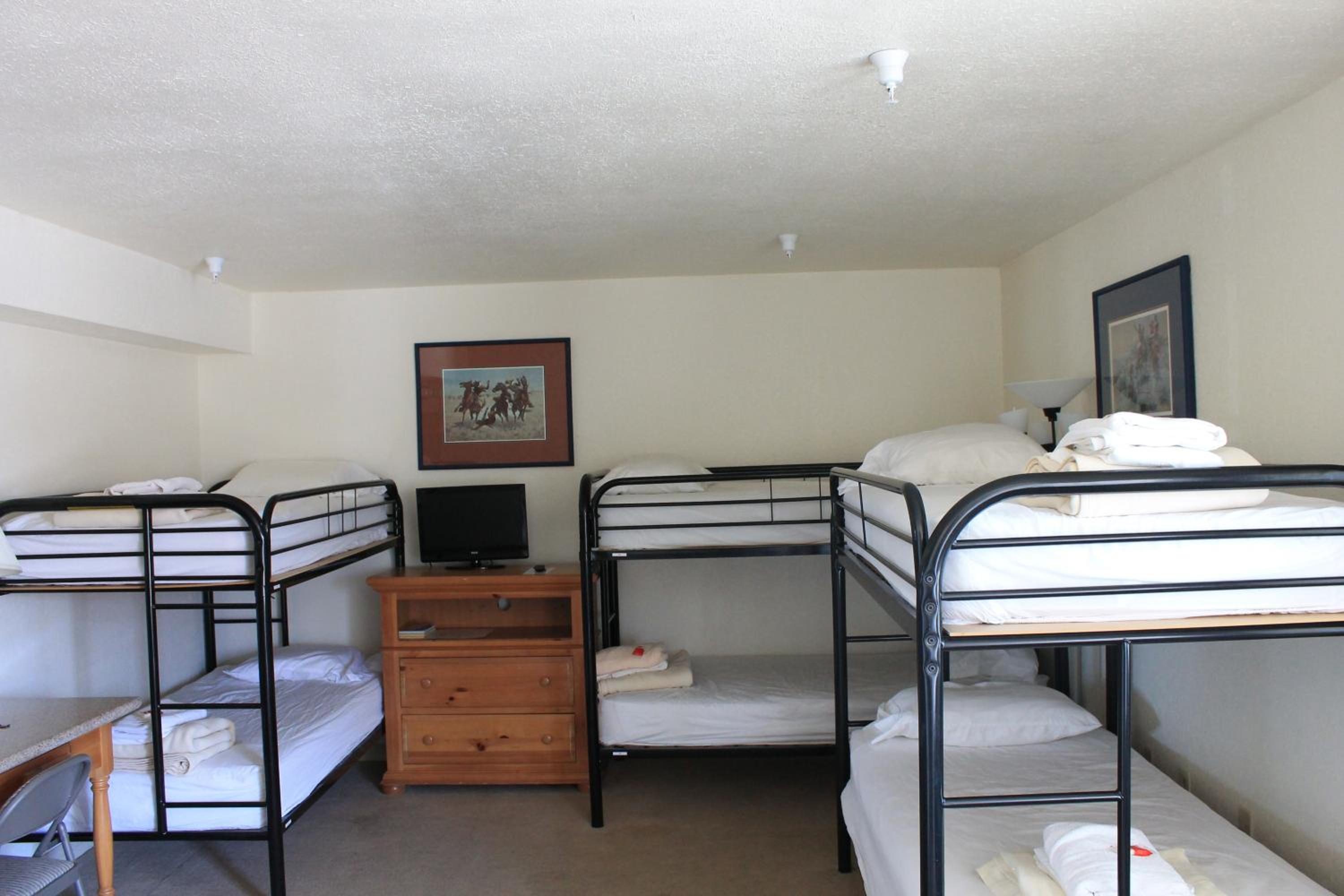 Whitney Portal Hostel And Hotel - photo 24