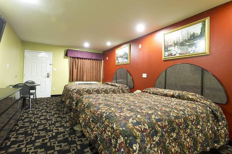 Eagle Inn - photo 3