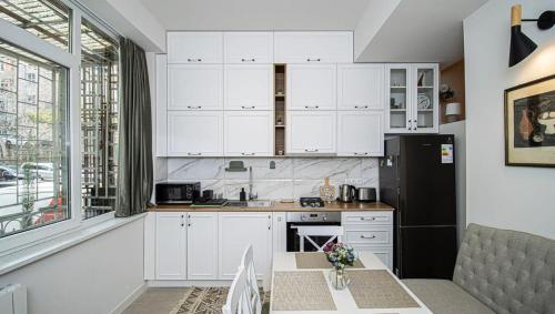 Elegant 1BR Vake Apt for 3 By Wehost