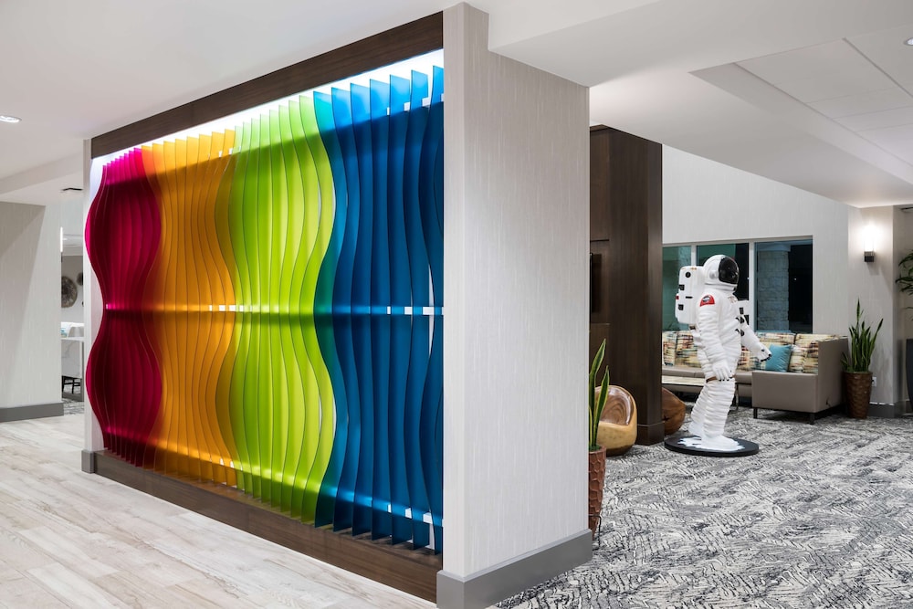 Hampton Inn & Suites Cape Canaveral Cruise Port - photo 3