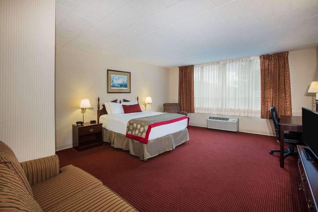 Ramada by Wyndham Ligonier - photo 14