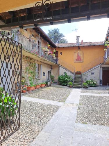 Gabbinoholidayhome Appartamento in suggestiva corte — 4-Star Luxury Hotel in Como, Italy