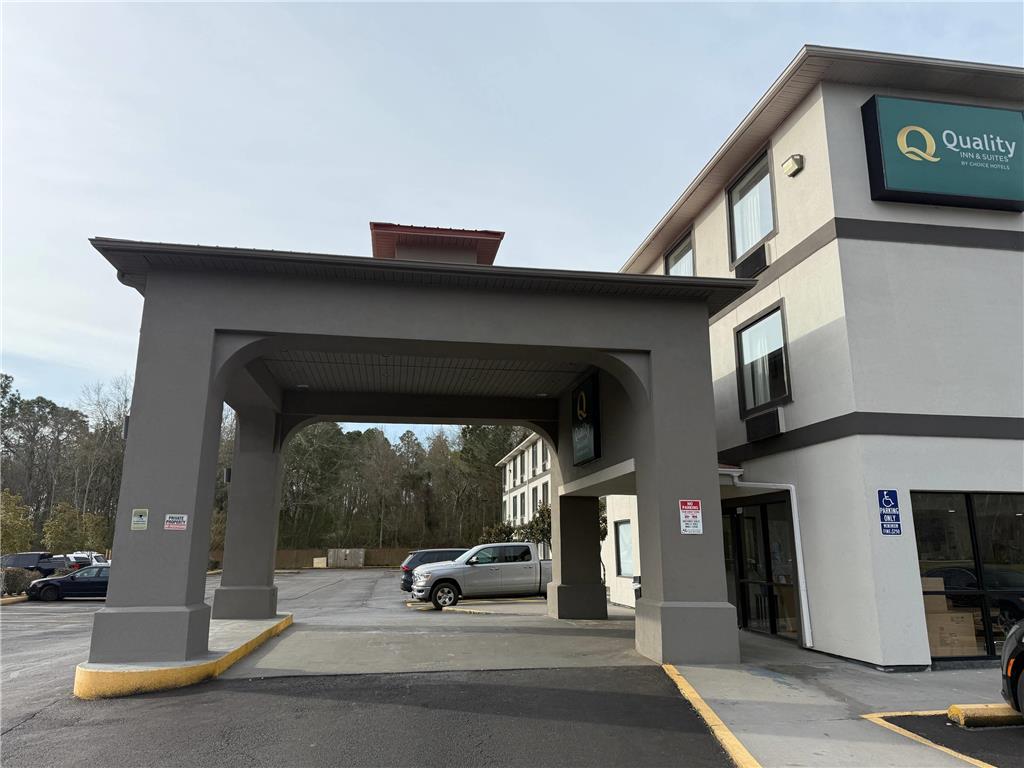 Quality Inn & Suites Biloxi Ocean Springs - photo 4