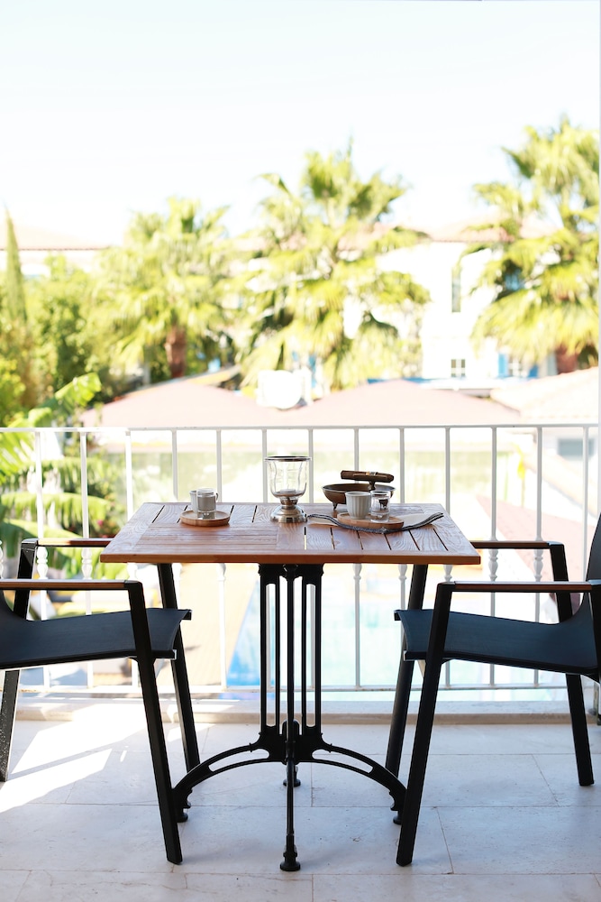 The Six Alaçatı Hotel — Cesme — photo 4