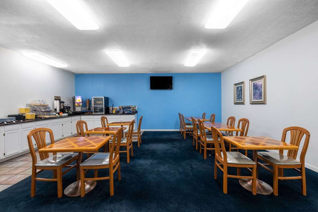 Days Inn by Wyndham Roswell - photo 25