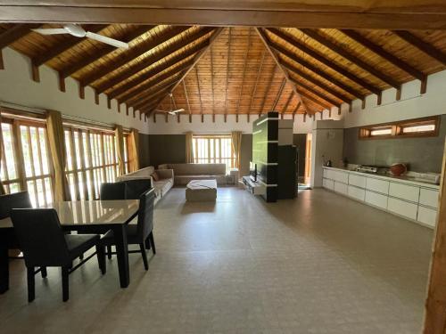 Luxury Villa in Bhuj Kutch Kachchh — 4-Star Luxury Hotel in Bhuj, India