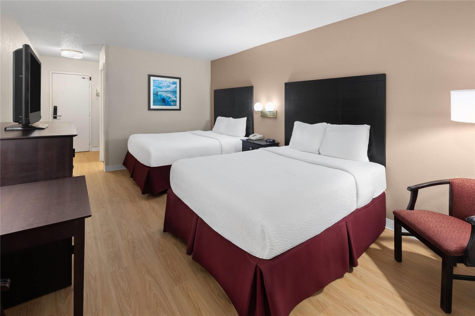 Quality Inn & Suites - photo 16