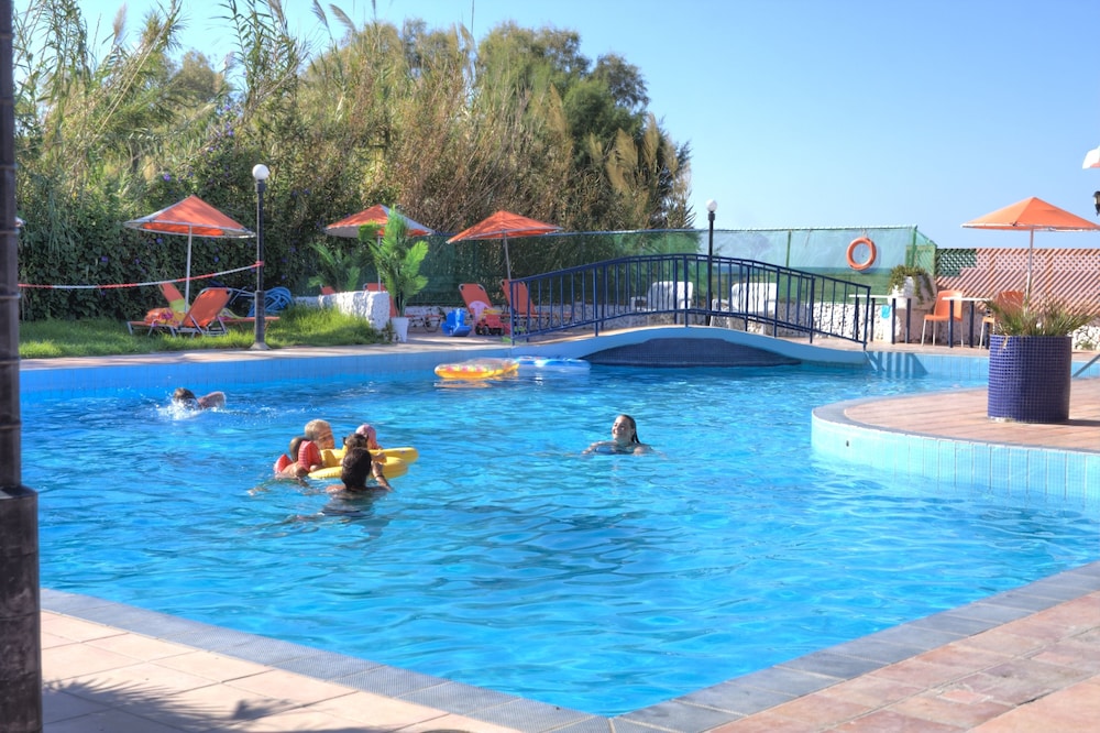 Trefon Hotel Apartments and Suites pet-friendly hotel Rethymno