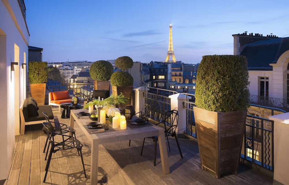 Hotel Marignan Champs Elysées - last minute hotel in Paris