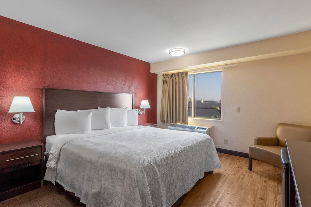 Red Roof Inn Plus El Paso East - photo 19