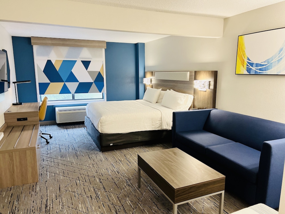 Holiday Inn Express Madison by IHG - photo 15