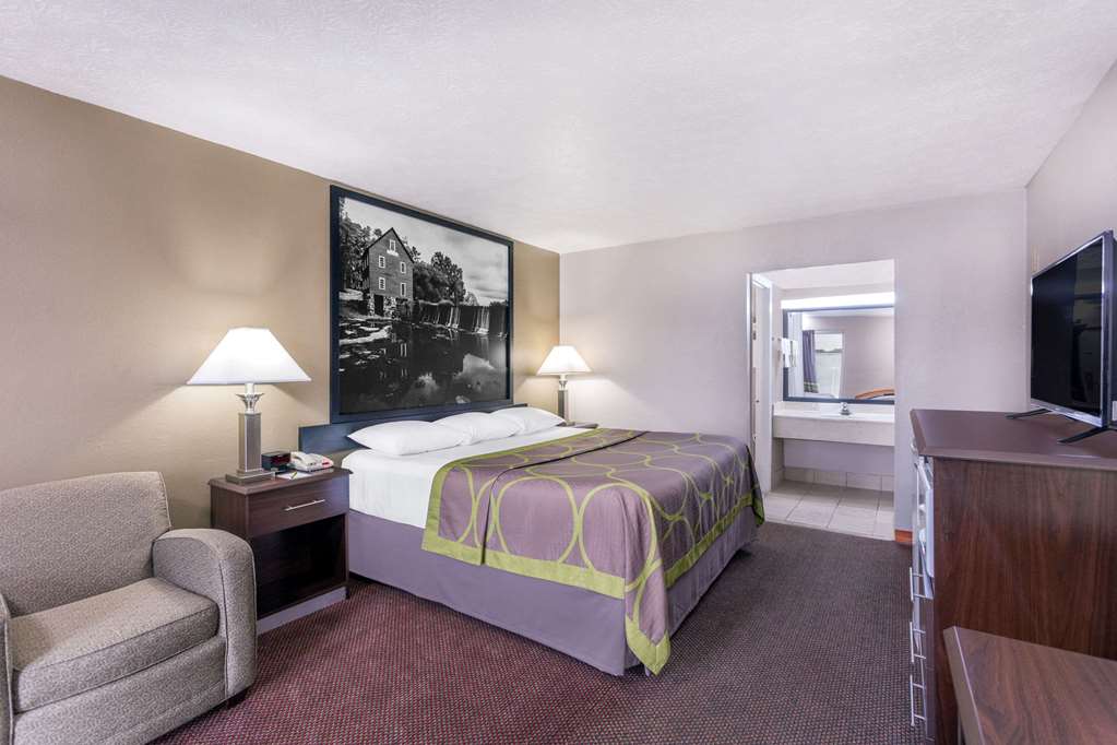 Super 8 by Wyndham Locust Grove - photo 7