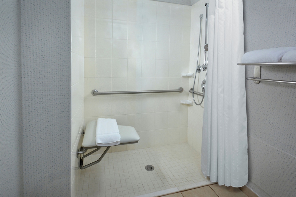 Holiday Inn Express Lynchburg by IHG - photo 18
