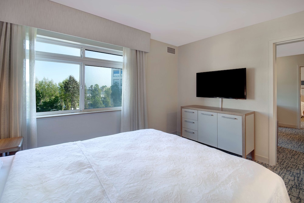 Homewood Suites by Hilton San Francisco Airport North - photo 9
