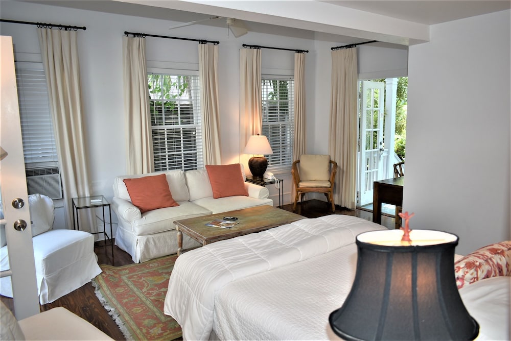 Simonton Court Historic Inn & Cottages - photo 200