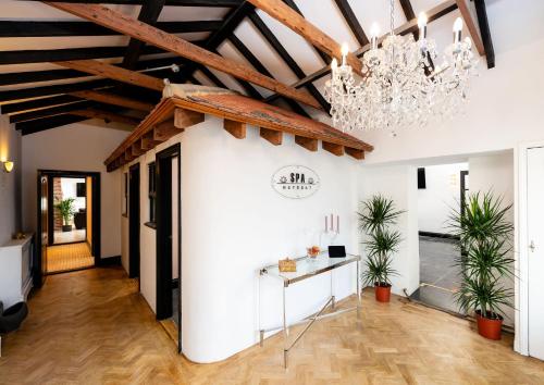 Spa Retreat — 4-Star Luxury Hotel in Portsmouth, United Kingdom
